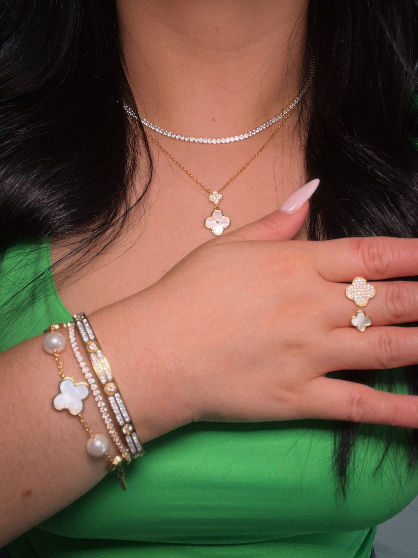 Mother of Pearl Clover Gold Necklace