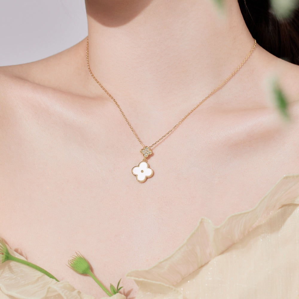 Mother of Pearl Clover Gold Necklace